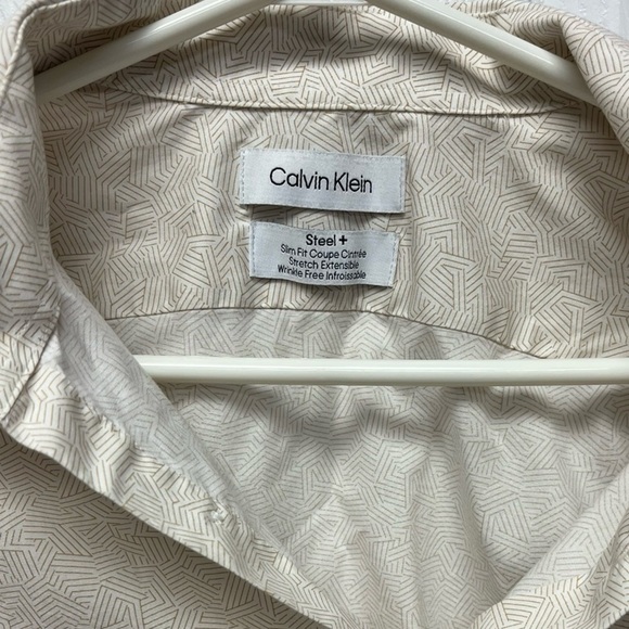 Calvin Klein Mens Slim Fit Button Down - Small - Picture 2 of 2